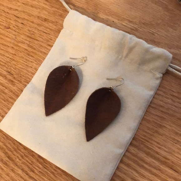 Leaf Earrings - Picture 1 of 4